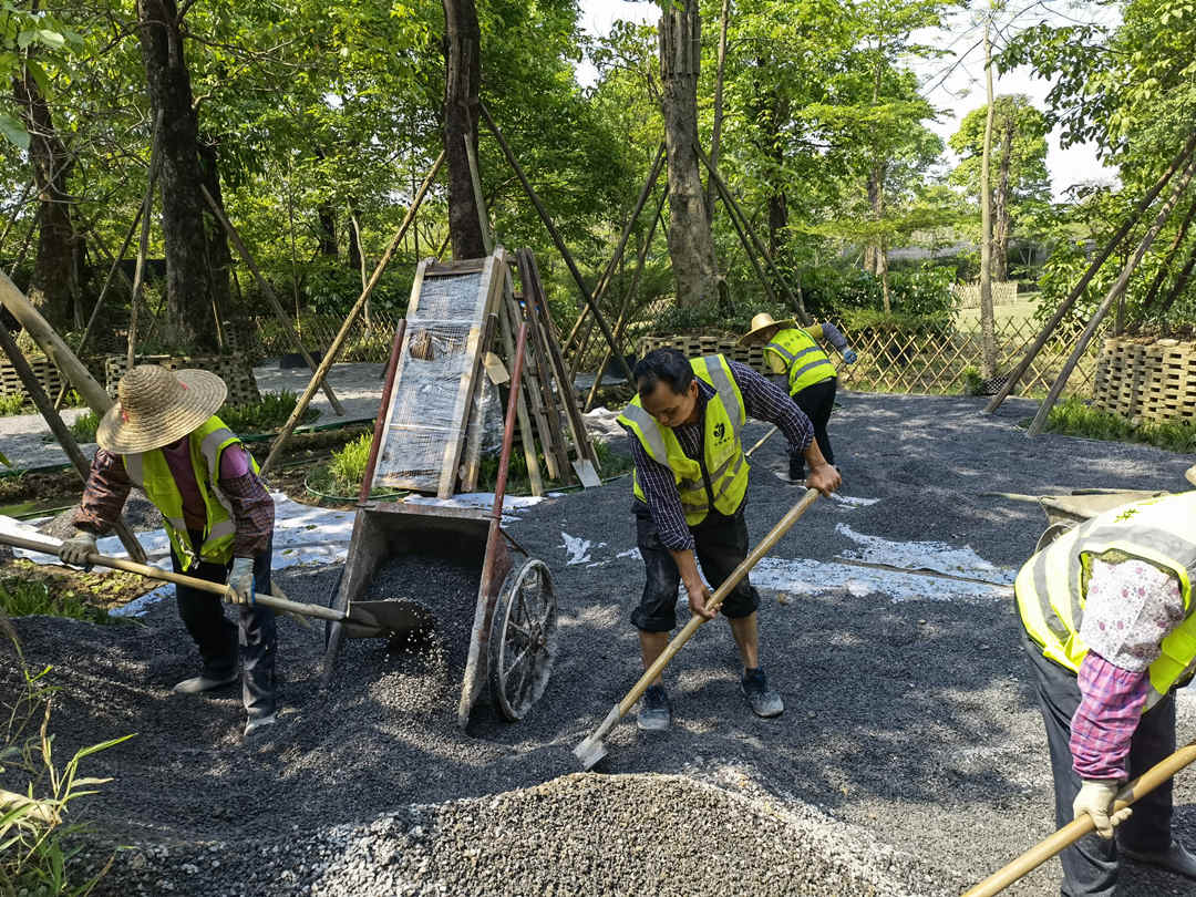 园林绿化工程项目施工现场